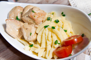 Teller Putenragout