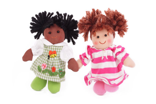 poupées blanche et noire