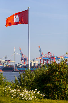 Hamburg Flagge Hafen 1