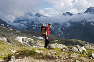 Fototapeta premium Wanderung in den Alpen
