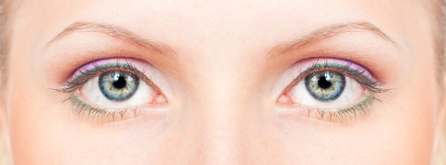 Obraz premium Blue-green eyes