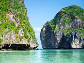Obraz na płótnie Canvas Phi Phi island Maya bay