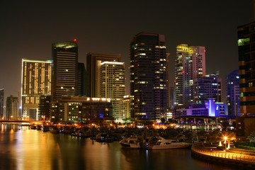 Plakat Dubai Marina w nocy