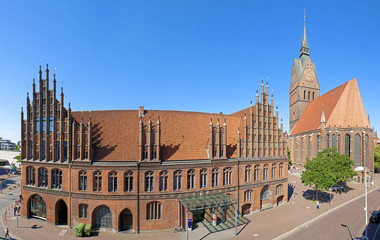 Das alte Rathaus in Hannover mit Marktkirche