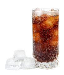 water with ice in glass