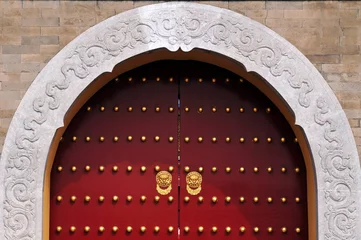 Fotobehang Red Door at Temple of Heaven © Rafael Ben-Ari
