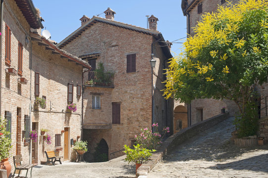 Sarnano (Macerata, Marches, Italy) - Old village