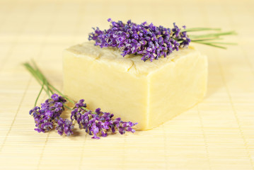 Obraz na płótnie Canvas soap with lavender
