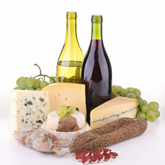 bouteille de vin, fromage et saucisson