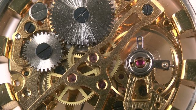 mechanism of old watch working