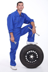 a man car mechanician