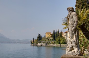 Obraz premium villa sur le lac de come