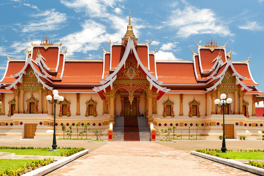 Vat That Luang Neua