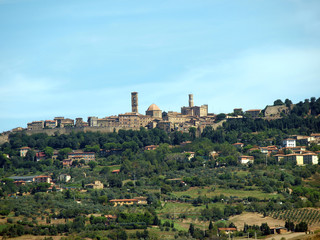 Fototapeta na wymiar Widok średniowiecznego miasta Volterra Toskania Włochy