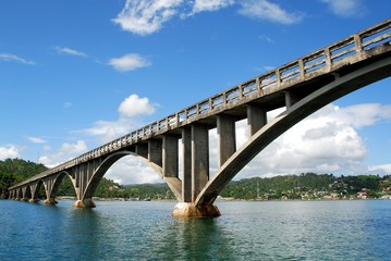 Fototapeta na wymiar Most przez Samana
