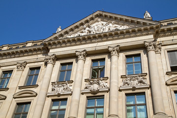 Fototapeta na wymiar Teilansicht der ehemaligen Bayerischen Staatsbank, München