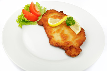 Schweineschnitzel Wiener Art mit Zitronenscheibe