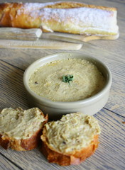 rillettes et ses tartines
