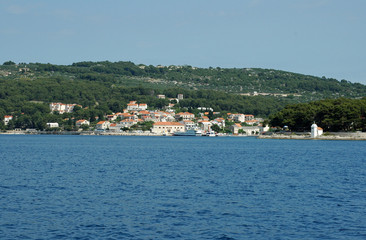 Fototapeta premium Sumartin sur l'île de Brač - Entrée du port