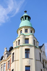 Fototapeta na wymiar Saniertes Turmhaus