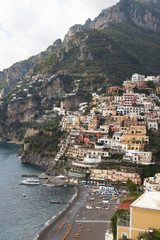 Fototapeta na wymiar Włochy, Wybrzeże Amalfi. Widok na miasto Positano
