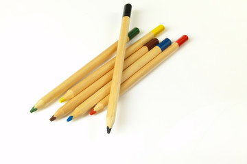 farbige Holzstifte / colored wooden pens