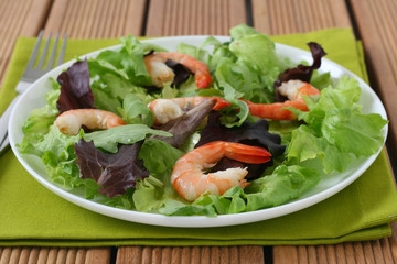 salad with shrimps