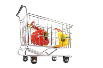 Einkaufwagen mit Gemüse