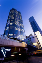 Naklejka premium Roppongi o zmierzchu
