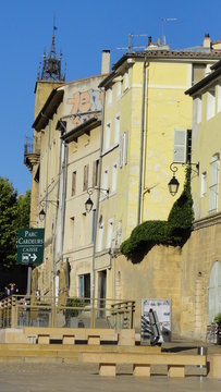 Forum des Cardeurs &agrave; Aix-en-Provence (Bouches-du-Rh&ocirc;ne)