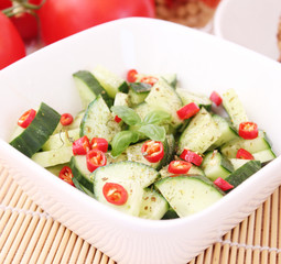 Gurkensalat mit Chili