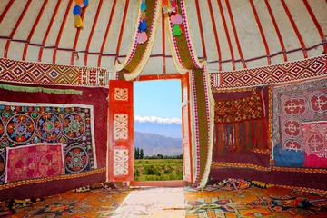 Room darkening curtains Rood violet Kazakh nomads dwelling