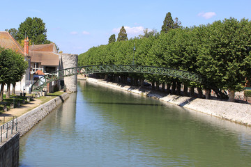 Fototapeta premium pont sur l'eau