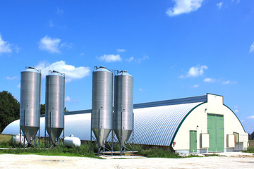 hangar et silos