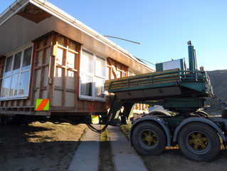 House lifted on the truck