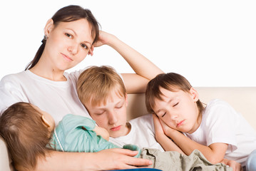 children sleeping with mom