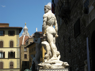 statue in piazza della Signoria