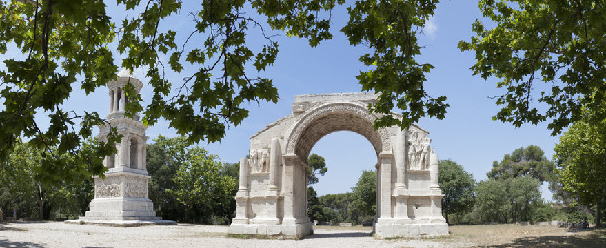 Les Antiques (panorama)