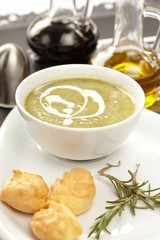Spinach cream soup