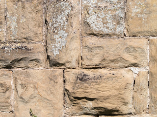 Schäden an Hauswand