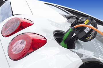 E-Mobil beim Laden