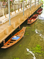Fototapeta na wymiar three boats stop in the canal