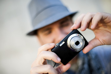 Obraz premium Mna taking a picture