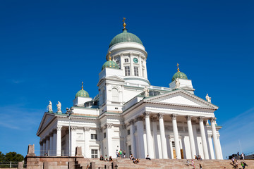 Fototapeta na wymiar Kościół katedralny w Helsinki, Finlandia