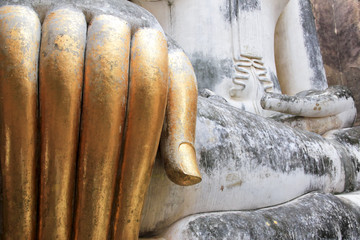 big buddhas golden fingers sukhothai