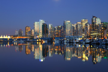 Fototapeta na wymiar Vancouver Canada downtown cityscape in the night