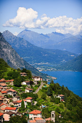 Fototapeta na wymiar Lugano miasta z widokiem na jezioro Lugano