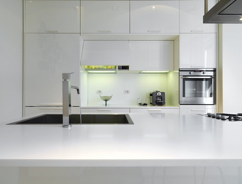 cucina moderna laccata bianca