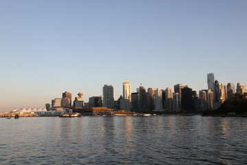 Naklejka premium Vancouver evening cityscape