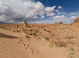 Exploring Goblin Valley by foot